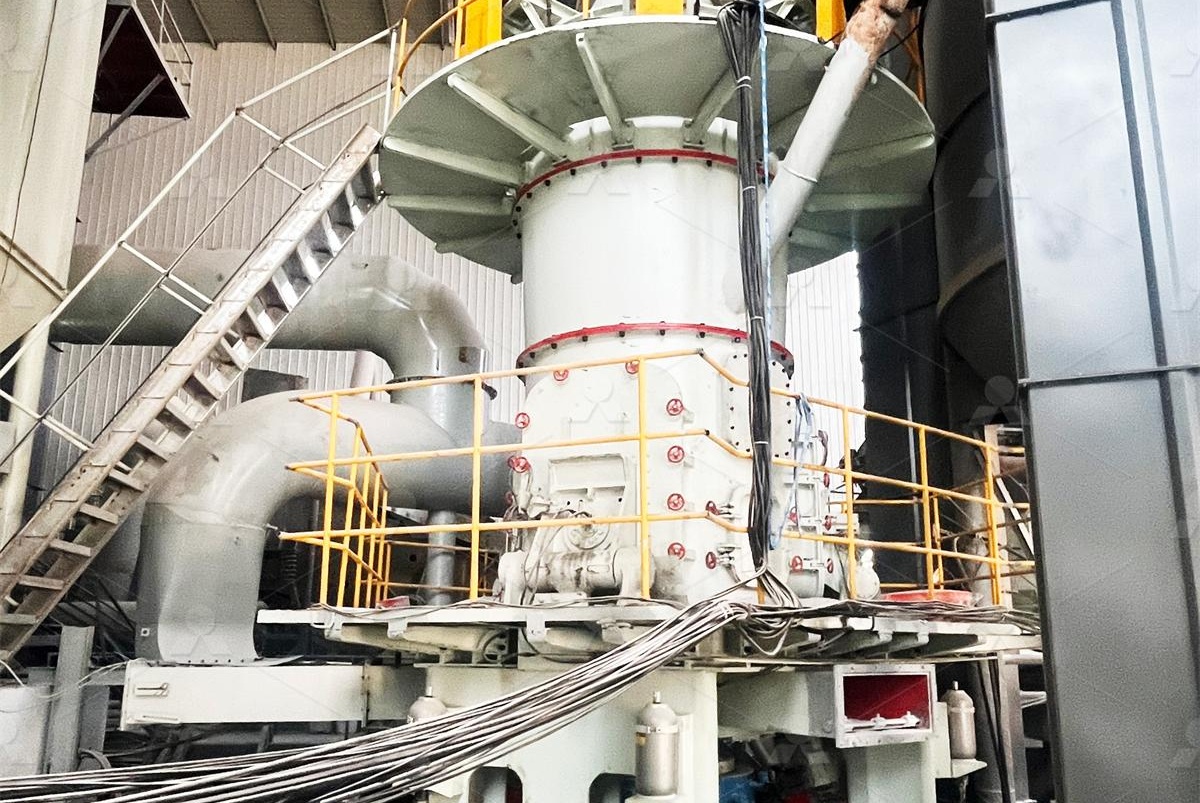 LUM ultra-fine vertical mill working site for 50000 TPY modified barite filler production line